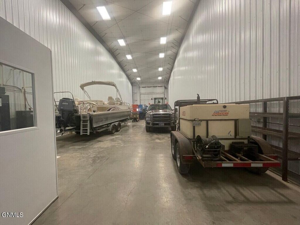 12291 26th F Street NW, Watford City, ND 58854 photo 4