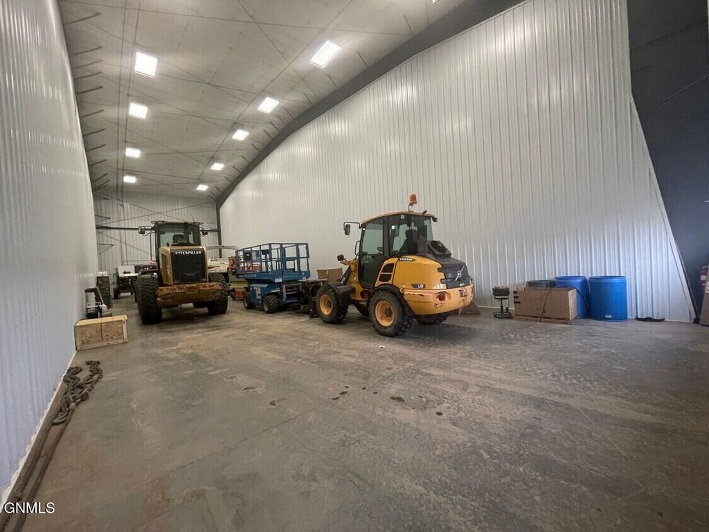 12291 26th F Street NW, Watford City, ND 58854 photo 5