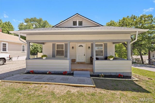 3201 Edgewood Avenue, Alton, IL 62002