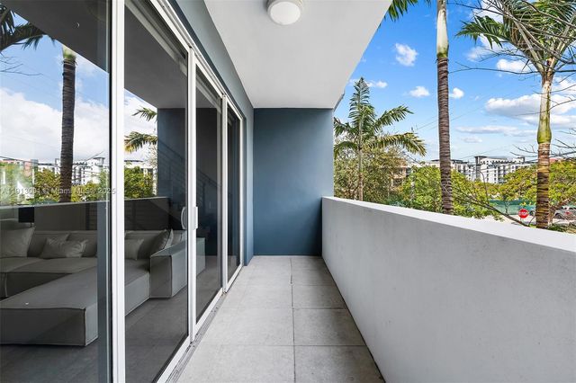 704 NE 5th St, Fort Lauderdale, FL 33301