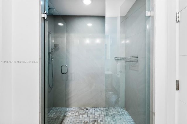 704 NE 5th St, Fort Lauderdale, FL 33301