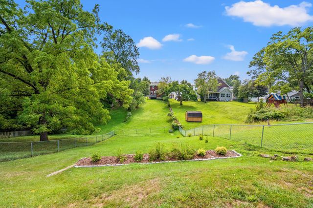 49 Dumfries Avenue, Fort Thomas, KY 41075