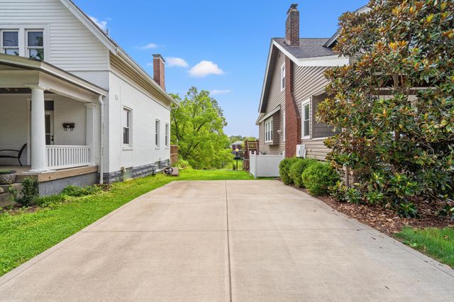 49 Dumfries Avenue, Fort Thomas, KY 41075