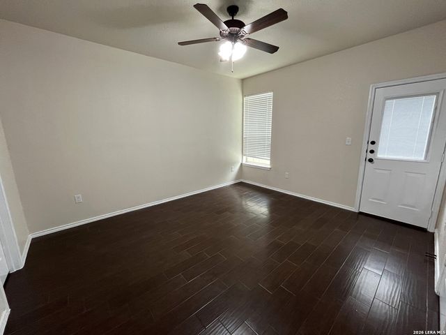 685 CREEKSIDE CIR, New Braunfels, TX 78130