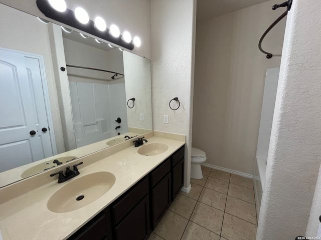 685 CREEKSIDE CIR, New Braunfels, TX 78130