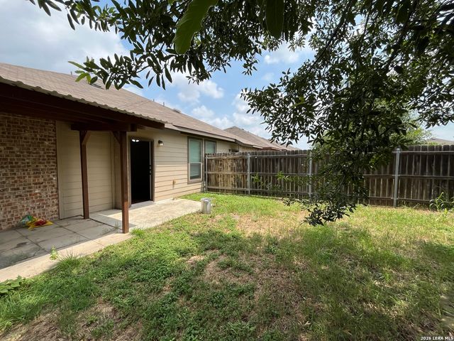 685 CREEKSIDE CIR, New Braunfels, TX 78130