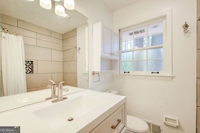 3553 Sandy Woods Lane, Stone Mountain, GA 30083