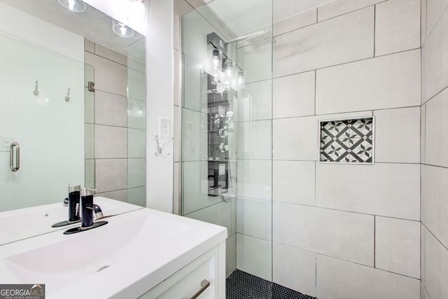 3553 Sandy Woods Lane, Stone Mountain, GA 30083