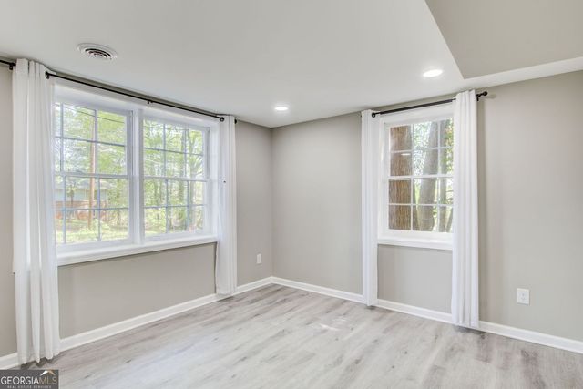 3553 Sandy Woods Lane, Stone Mountain, GA 30083