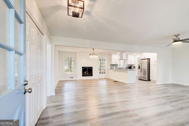 3553 Sandy Woods Lane, Stone Mountain, GA 30083