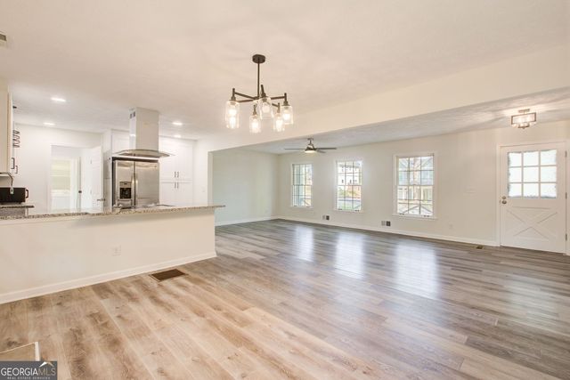 3553 Sandy Woods Lane, Stone Mountain, GA 30083