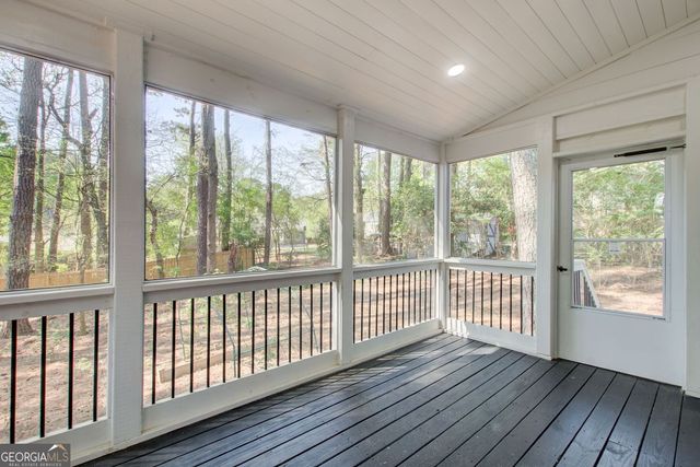 3553 Sandy Woods Lane, Stone Mountain, GA 30083