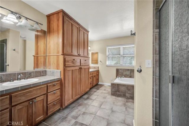 17120 Knollview Drive, Hidden Valley Lake, CA 95467