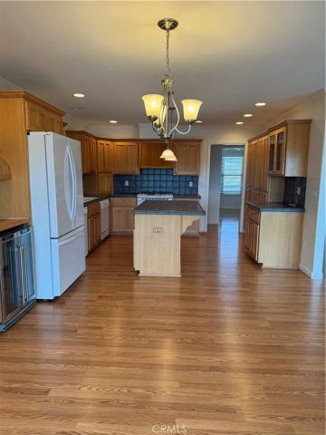 17120 Knollview Drive, Hidden Valley Lake, CA 95467