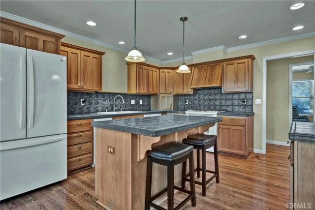 17120 Knollview Drive, Hidden Valley Lake, CA 95467