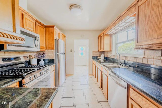 1151 Rose Avenue, Pasadena, CA 91107