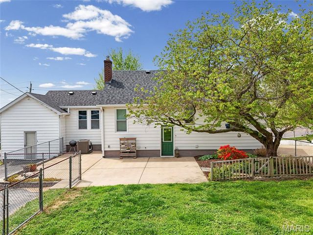 4005 Reavis Barracks Road, Mehlville, MO 63125