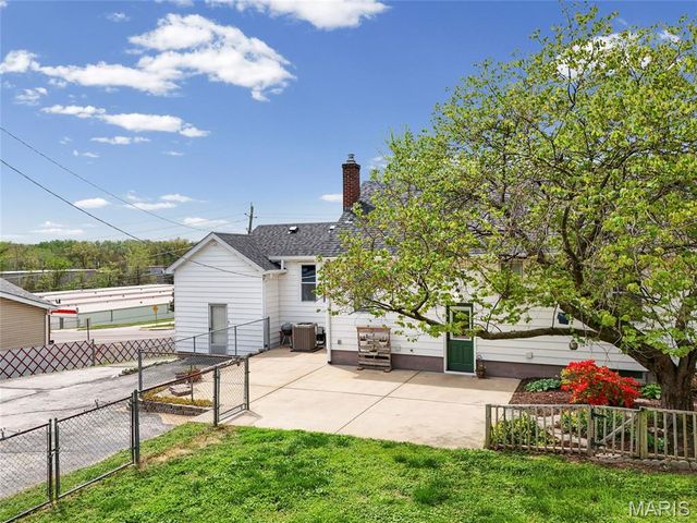 4005 Reavis Barracks Road, Mehlville, MO 63125