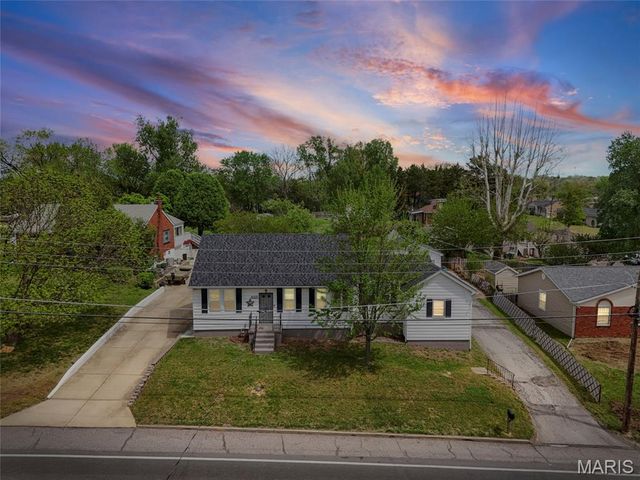 4005 Reavis Barracks Road, Mehlville, MO 63125