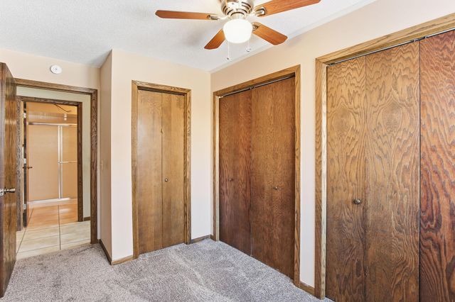 5736 Matterhorn Drive NE, Fridley, MN 55432