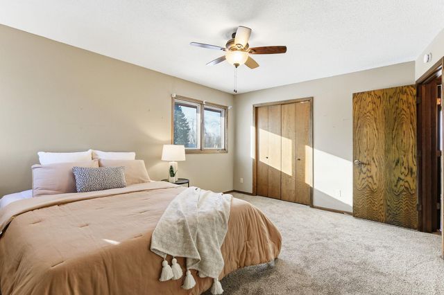 5736 Matterhorn Drive NE, Fridley, MN 55432