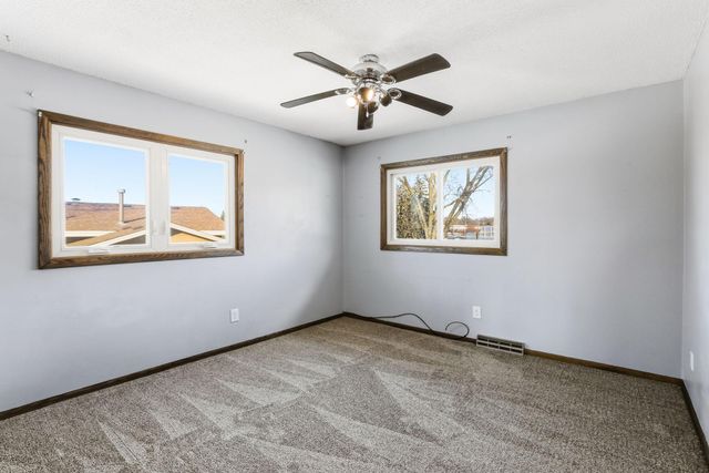 5736 Matterhorn Drive NE, Fridley, MN 55432