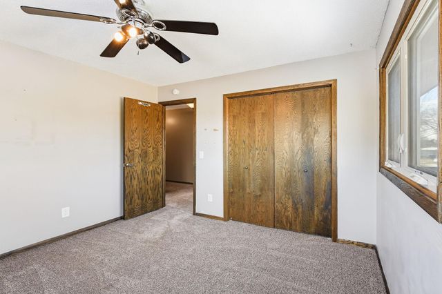 5736 Matterhorn Drive NE, Fridley, MN 55432