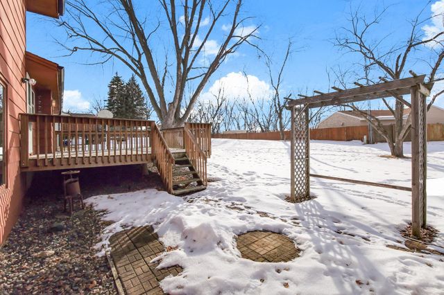 5736 Matterhorn Drive NE, Fridley, MN 55432