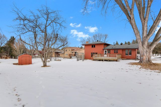 5736 Matterhorn Drive NE, Fridley, MN 55432