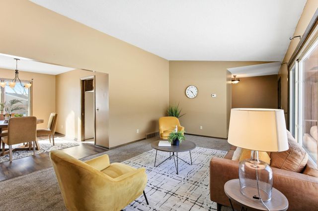 5736 Matterhorn Drive NE, Fridley, MN 55432