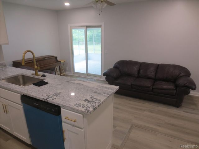 34600 Michelle Drive, Romulus, MI 48174
