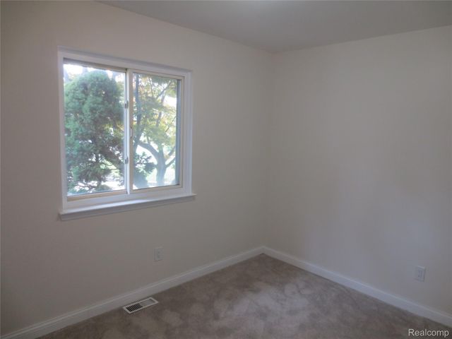 34600 Michelle Drive, Romulus, MI 48174