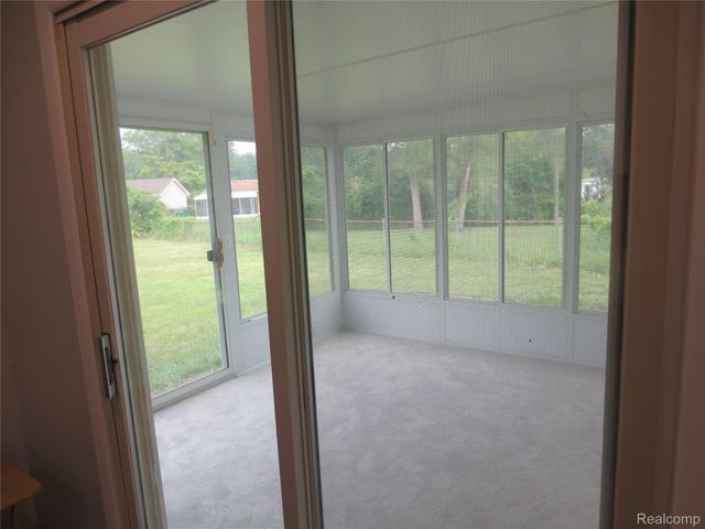 34600 Michelle Drive, Romulus, MI 48174