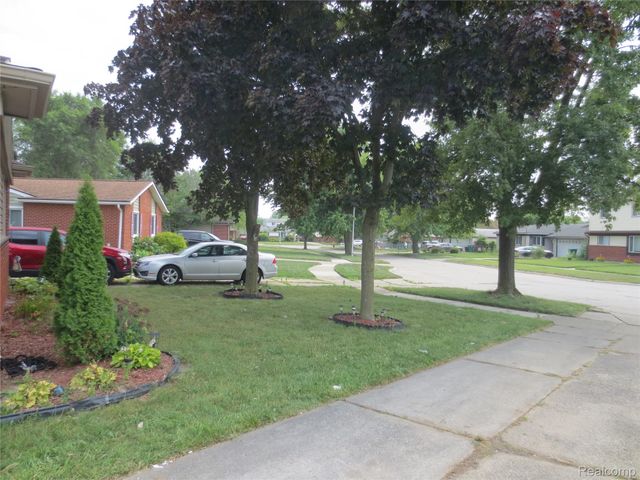 34600 Michelle Drive, Romulus, MI 48174