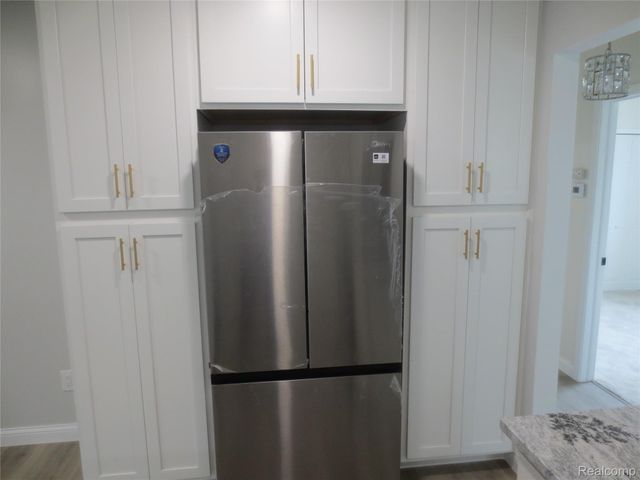 34600 Michelle Drive, Romulus, MI 48174