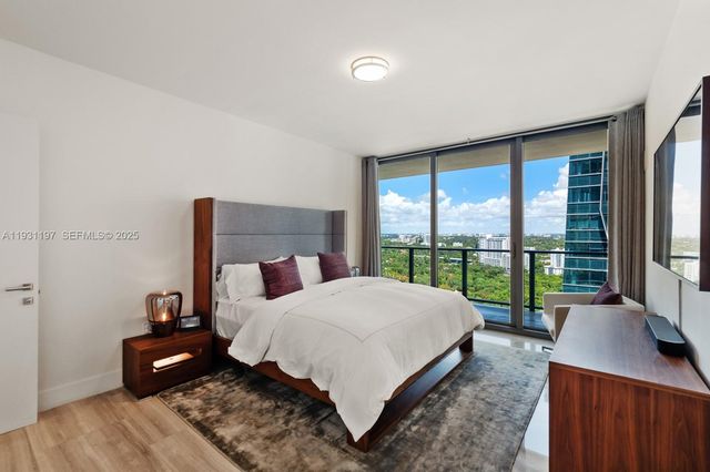 1451 Brickell Ave 2405, Miami, FL 33131