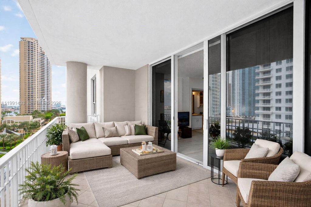 701 Brickell Key Blvd 1108, Miami, FL 33131