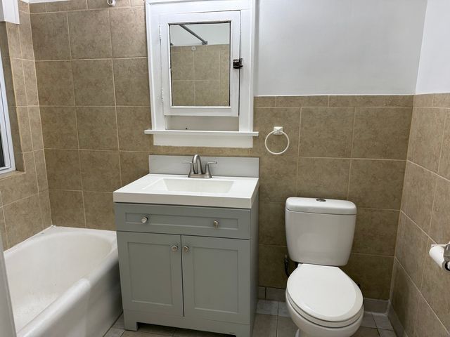 2602 W 47th Street 2R, Chicago, IL 60632