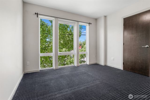 6704 15th Avenue NW, Seattle, WA 98117