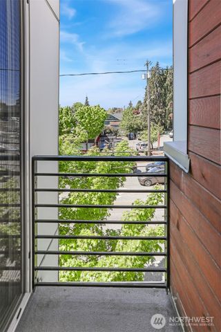 6704 15th Avenue NW, Seattle, WA 98117