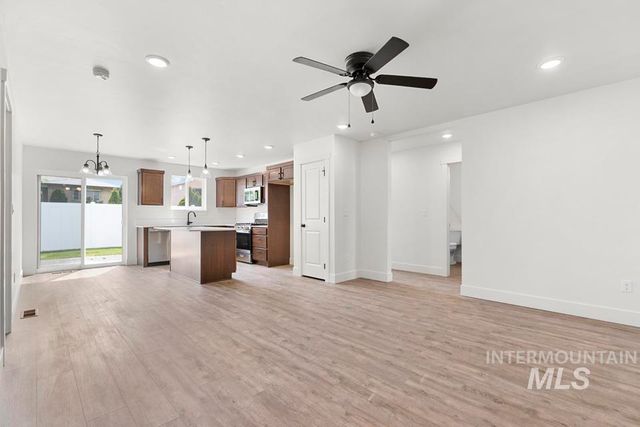 1907 Oregon Lane, Caldwell, ID 83605