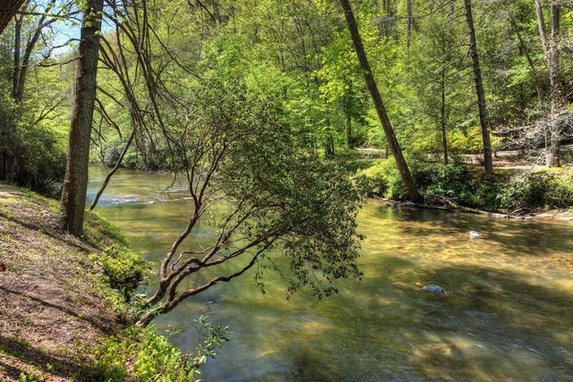 509 Ponderosa, Ellijay, GA 30540