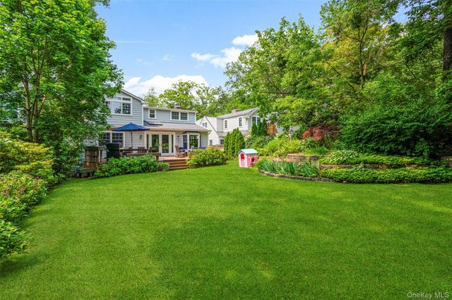 42 Iselin Terrace, Larchmont, NY 10538