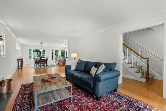 42 Iselin Terrace, Larchmont, NY 10538