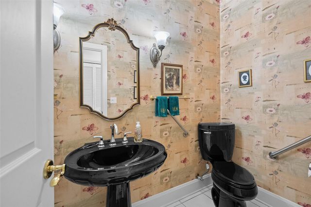 3099 DICK WILSON DRIVE, Sarasota, FL 34240