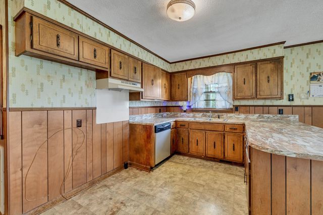 1319 Hills Chapel Rd, Manchester, TN 37355