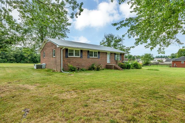 1319 Hills Chapel Rd, Manchester, TN 37355