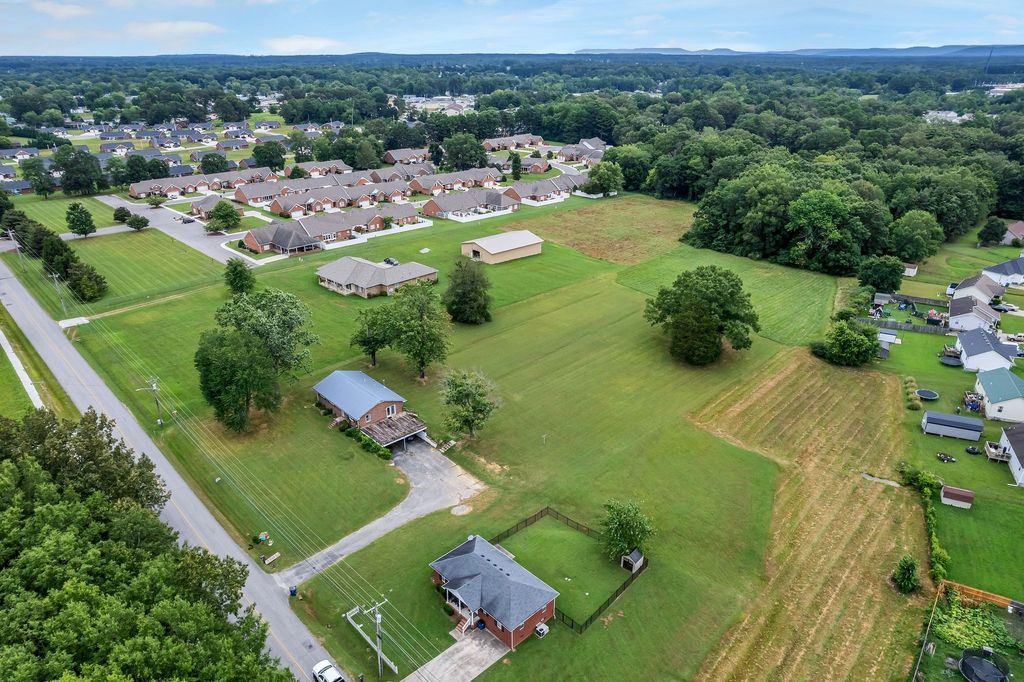 1319 Hills Chapel Rd, Manchester, TN 37355