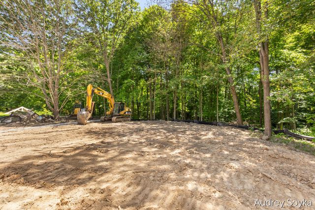 8234 Cascade Road, Ada, MI 49301