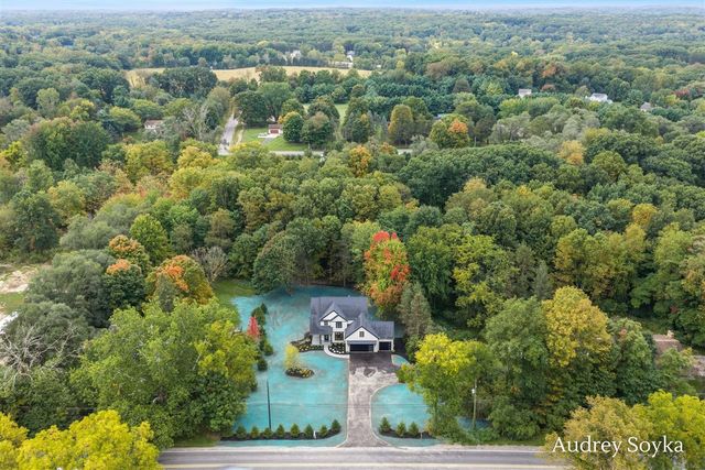 8234 Cascade Road, Ada, MI 49301